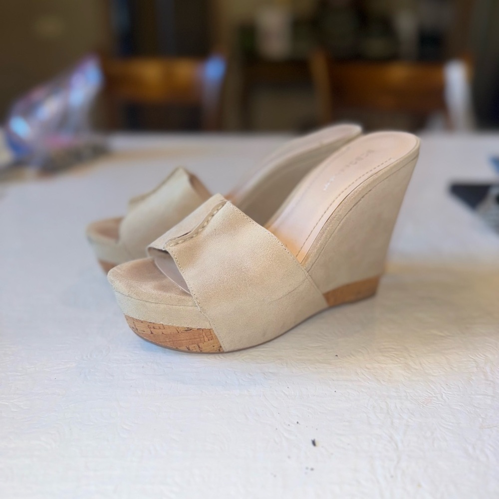 Bcbgeneration Light Gray Wedge Platform Sandals - image 1